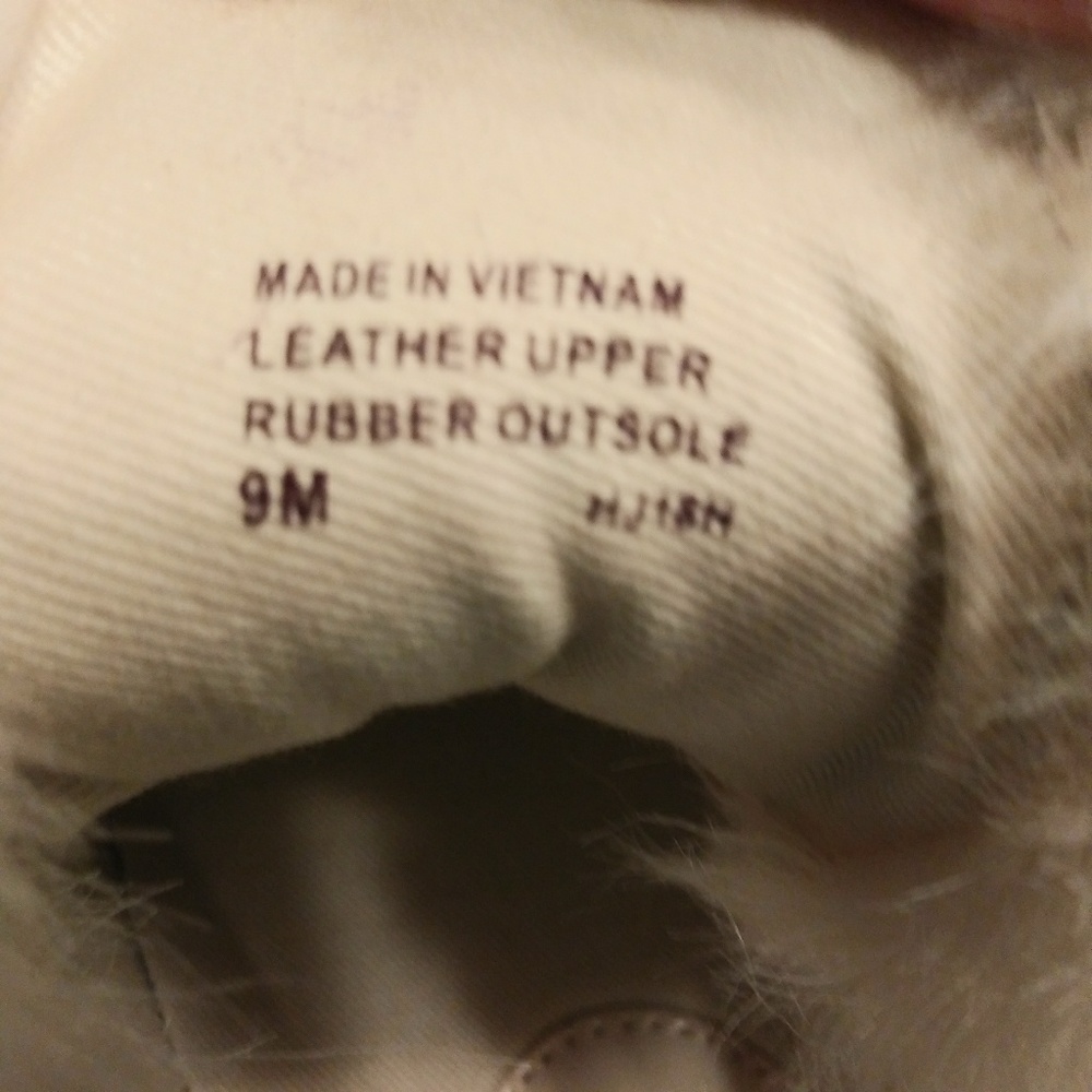 NWOT Michael Kors Sneakers With Faux Fur - Picture 7 of 8